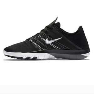 Nike Running Shoes Free TR 6 Size 8 Women's Black & White Sneakers
